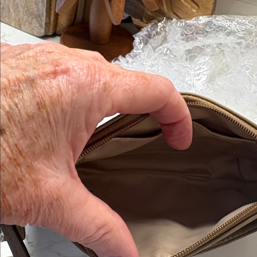 Coach Leather Wristlet Holds a Phone EUC - Picture 10 of 12